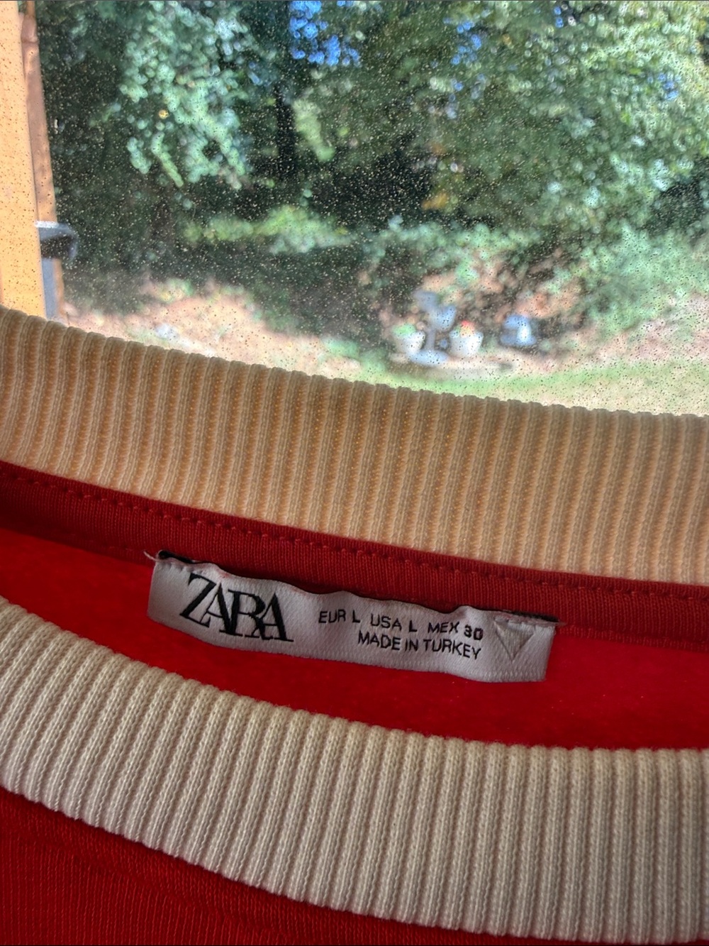 Zara Red 'New York 90 Bronx' Graphic Crewneck Sweatshirt - Picture 2 of 3
